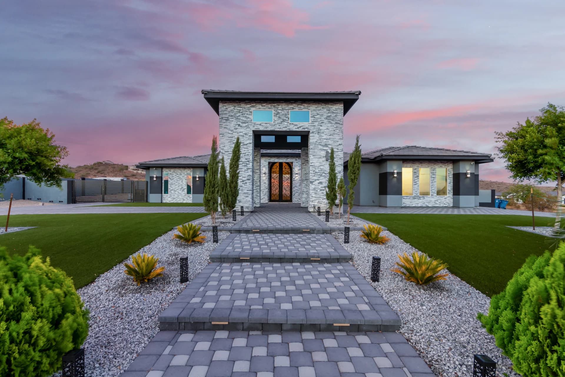 02 - Quartz Rock.jpg